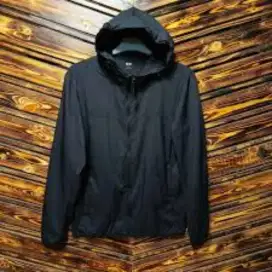 Jaket uniqlo size xl like new