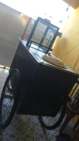 Jual Cepat BU Rp 1,7 juta nett ,  Gerobak Cilok/mie ayam/bakso