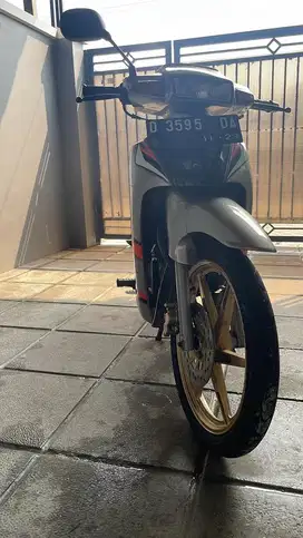 Suzuki satria 2003
