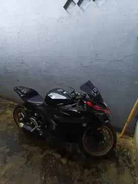 R 25 lengkap hidup