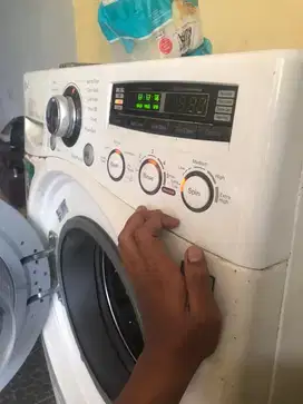 Di jual mesin cuci Lg 1-13kg