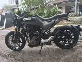 Husqvarna svarpilen 250