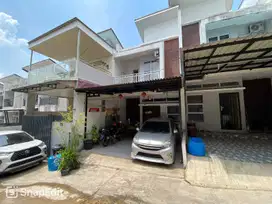 DIJUAL RUMAH 2 LANTAI SIAP HUNI, GRAND GARAMA