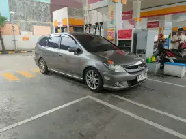Honda stream 2.0 2006 JDM STYLE