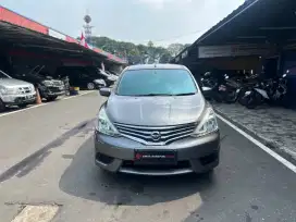 Nissan Gran livina 1.5 SV AT 2013