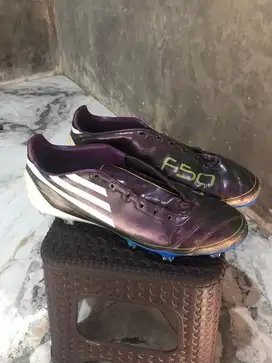 sepatu bola adidas f10 original