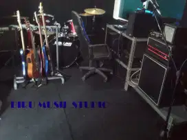 RENTAL STUDIO MUSIK