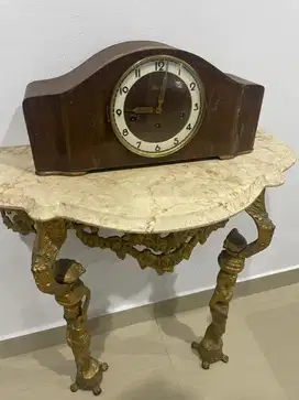 Jam meja hermle