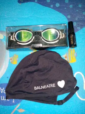 Topi dan Kaca mata renang