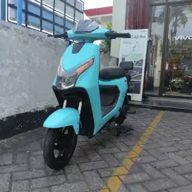 SEPEDA LISTRIK UWINFLY D65