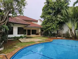 For Rent Luxurious Compound House in Kemang