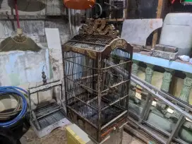 Kandang burung kotak ukiran
