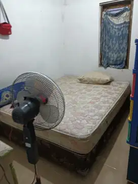 Kami borong terus Barang bekas Springbed sofa dan Lemari sekon anda