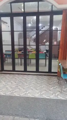 Pintu lipat kaca partisi kaca