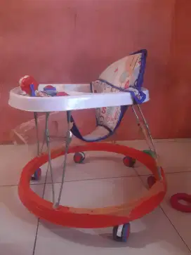 Dimahar aja baby walker dan strollernya