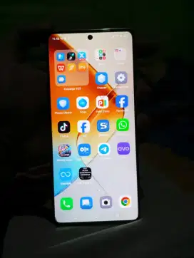Infinix note 40 8+5/256 NFC