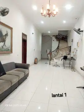 Rumah Siap Huni Dan Terawat di KFT Cengkareng, Hadap Selatan