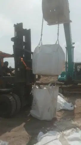 Terima perbaikan forklift