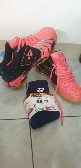 Sepatu badminton yonex super ace light 2 like new