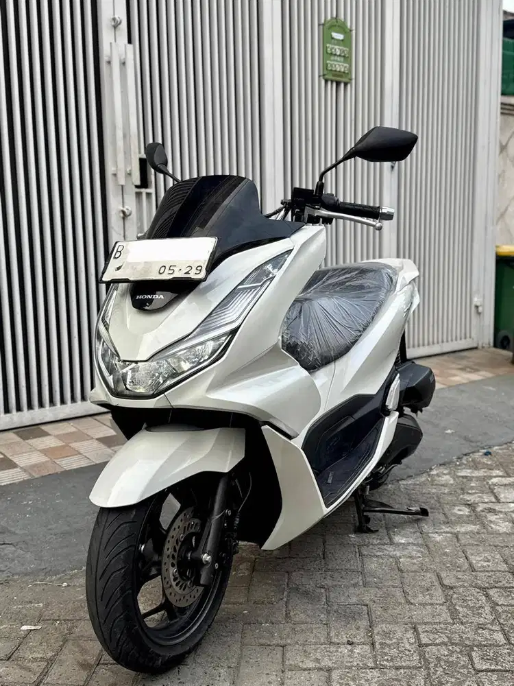 KM 590! PCX 160 CBS PUTIH TH 2024 Pajak 05-2025 Like New