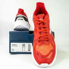 sepatu olahraga