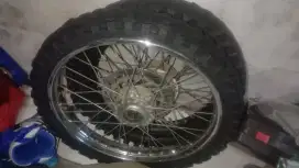 Jual velg trail dpan blkg dan ban lokasi central Cilebut No3