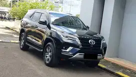 [ KM800 Perak ] Toyota Fortuner 2.4 G 4x2 Diesel AT Hitam 2023/2024