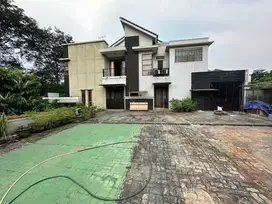 Rumah mewah hook di Green BSD Tangerang Selatan