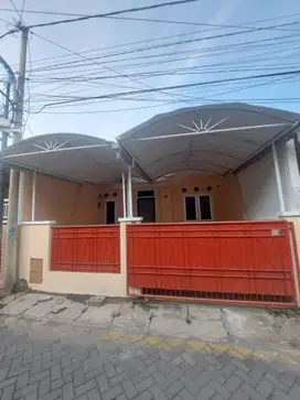 DISEWAKAN RUMAH DI LEBAK INDAH KAWASAN BAGUS