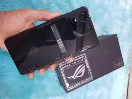 Asus Rog 8 Ram 12/256 GB Fullset