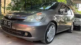 Mobil Bekas Tapi nyaman dan mewah