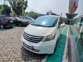 Honda Freed  1.5 E Bensin-AT 2011 Abu-Abu