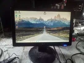 Momitor LCD merk LG 16 inch kondisi normal