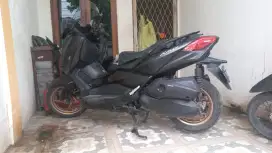 XMAX Abs km 9000
