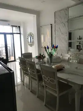 Rumah mewah semi furnished di Cigadung Dago