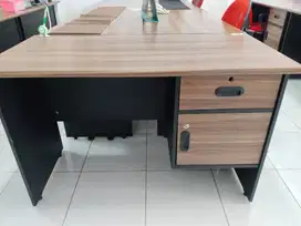Meja Kantor Merk Pro Design