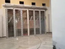 Pintu lipat sekat partisi kaca