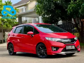 Honda Jazz GK5 1.5 RS CVT CKD 2016 Merah