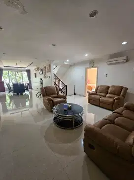 Dijual Rumak PIK Bukit Golf Mediterania Furnished 4LT Uk 288 m²