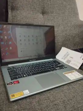 Laptop asus vivobooK LIKENEW. 1.5 bulan pakai.