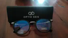 Kacamata Optik Seis Original + Case – Kondisi Bagus