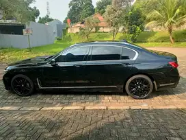 BMW 730Li - 2019