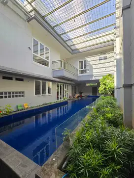 TURUN HARGA Rumah Modern Tropis With Rooftop Posisi Hook Di Kayu Putih