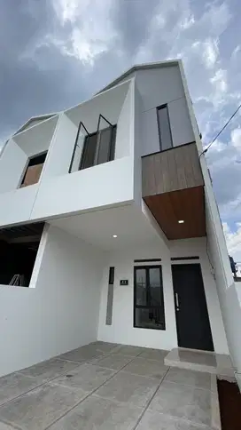 Dijual Rumah 2 Lantai 5 Menit ke Margonda Depok