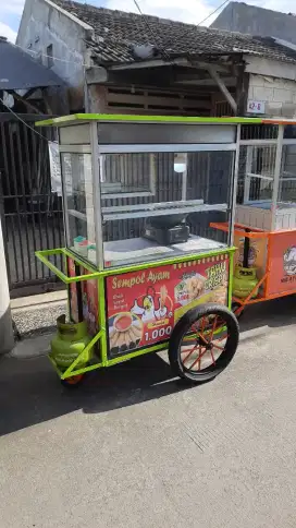 Gerobak ayam goreng/ gorengan/ martabak/ roti bakar-DLL/ Grobak Bekas