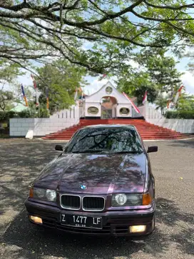 BMW E36 318i Ungu Metalic
