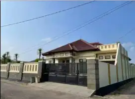 Di jual cepat rumah tinggal luas tanah 800m2