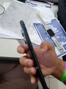 Saya mau jual hp Oppo Reno 8 t