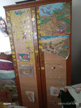 Lemari pakaian 2 pintu