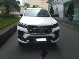 Di jual Fortuner Diesel 4x2 VRZ GR SPORT